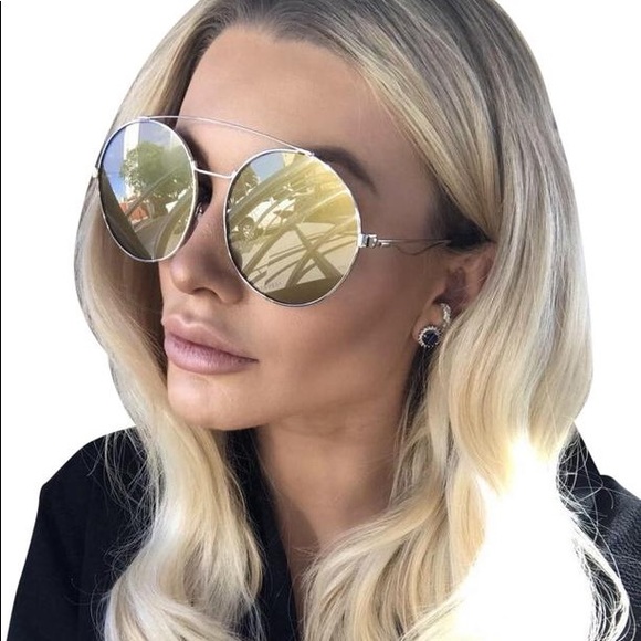 authentic GIVENCHY Sunglasses — GV7048/S, Gold - Picture 2 of 10